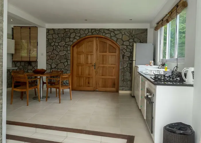 Residence Daniel Desaubin Mahe Island